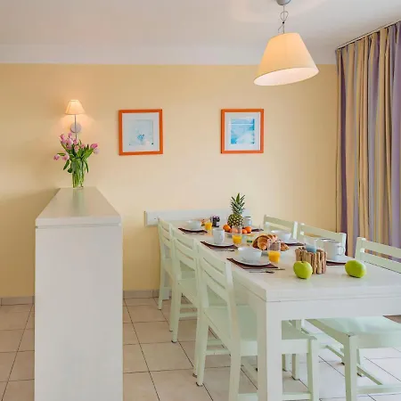 Appartement Cozy Coastal Apartment W Pool *