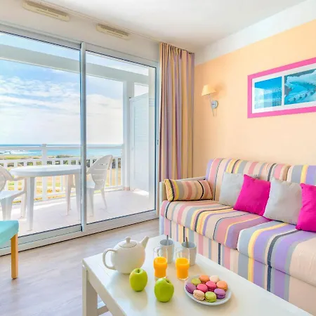 Cozy Coastal Apartment W Pool Château-dʼOlonne