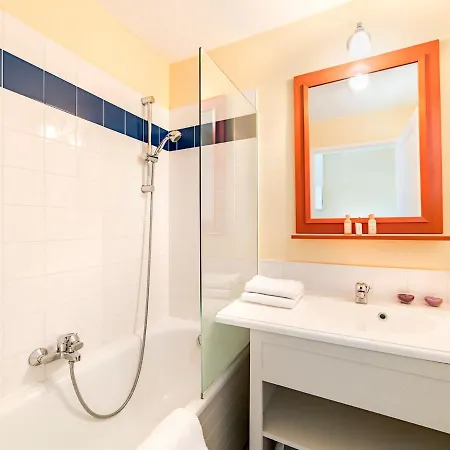 Cozy Coastal Apartment W Pool * Château-dʼOlonne