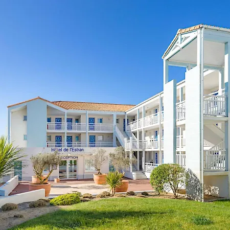 Cozy Coastal Apartment W Pool Appartement Château-dʼOlonne