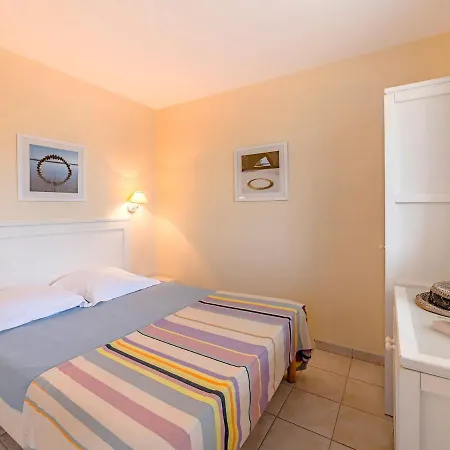 Cozy Coastal Apartment W Pool Appartement *