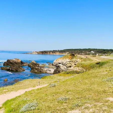 Appartement Cozy Coastal Apartment W Pool Château-dʼOlonne