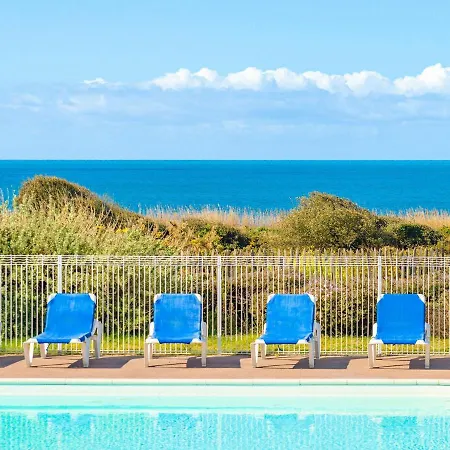 Cozy Coastal Apartment W Pool *