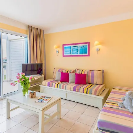 Cozy With Wonderful Sea View